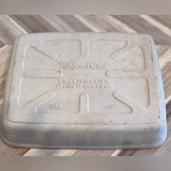 Pampered Chef Stoneware Rectangle Pan Ridged Bacon Baker 5114 9"x6.75"x1.75” - Picture 3 of 3